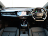 運転に必要な情報をメーター内に集約し、ドライバーの安全で快適な運転に寄与するアウディバーチャルコックピット。