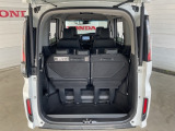 荷室は、買い物はもちろんレジャー・旅行でも充分なスペースがあります。