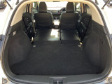 さらに後部座席を倒せば広く多くの荷物を乗せることができます♪