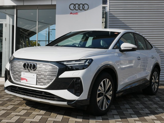 Q4スポーツバックe-tron 40 アドバンスド