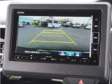 【バックカメラ】駐車が苦手な方でも安心してお乗りいただけます。リバース連動で画面が切り替わるのでとっても便利です。