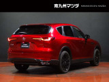 【CX-60】ドライビングエンターテインメントSUV。走ることの感動が感じられるクルマを目指し、五感で感じるクルマとの一体感と、心に響くエンジンサウンドと変速のリズムをつくり込みました。