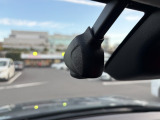 万が一の状況を映像と音声で記録する純正ドライブレコーダー搭載!!