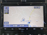 純正ナビを装備。タッチパネル式で使いやすく、お出かけもラクラクです。