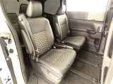 ゆとりある広々とした車内空間は、ドライブを始め買い物やレジャーなど、幅広く活躍します。一人でもみんなとでもお出かけを楽しみましょう!