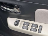 運転席窓操作部