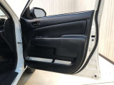 運転席前面ドア部分です♪