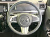 ステアリングも使用感が少なく、きれいな状態となっております♪