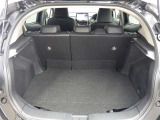 広々としたラゲージスペースを備えています。大きなものや長さのある荷物もしっかりと積み込めます。