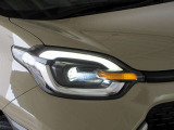 高輝度で点灯速度が速く、消費電力の少ないLEDヘッドランプを搭載しています!燃費向上に貢献する明るいランプです♪おクルマやご購入手続きについてご不明な点がございましたら、お気軽にお問合せくださいませ!