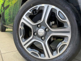 【純正15インチアルミホイール】外観にマッチした純正アルミホイールを装着しております。各種社外アルミホイールや、スタッドレスタイヤも取扱いしております。是非ご相談ください♪
