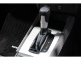 扱いやすい位置に配置されたフロアオートマチックです☆CVTを採用で滑らかでスムーズな走りが楽しめますよ♪
