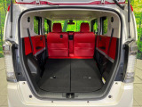 普段のお買い物や通勤、送迎等に十分な荷室スペースを確保しております。セカンドシートを倒すと、大きな荷物の積載も可能です♪
