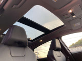 ツインサンルーフ装備