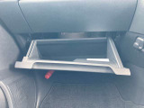グローブボックスも大きく使いやすいです。