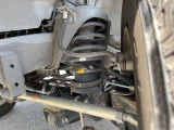 お車を安心してお乗りいただく為には、足回りの定期点検が欠かせません。サービスサポート(有償保証)では無料点検もご提供しており、安心のカーライフをお過ごしいただけるサポート体制が整っています。