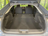 後席を格納すると、これだけの広さが!シーンに合わせたシートアレンジで、大きな荷物も積むことが出来ます♪