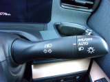 LEDライトとセットで、トンネルなどの走行時に便利なオートライトも装備されています。
