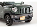 軍用車のような出で立ちで、ハスラーが持つ屈強さを引き出すダムドフェイスチェンジキット。