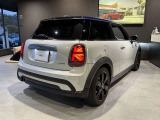 かわいいテールのデザインはほかの車にはない魅力があります。ひと目で&ldquo;MINI&rdquo;とわかるデザインです。