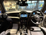車輌価格には【認定中古車保証料】が含まれております♪余計な費用は不要で安心♪是非、お見積りを依頼下さい