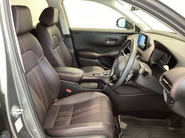 ホンダ ZR-V 2.0 e:HEV Z の中古車詳細 (20,000km, スーパープラチナ