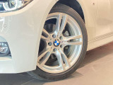 BMW純正アロイホイールはモデルやパッケージに合わせてデザインされています。洗練されたデザインで、足元の個性を引き立てます。