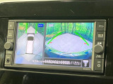 【アラウンドビューモニター】専用のカメラにより、上から見下ろしたような視点で360度クルマの周囲を確認することができます☆死角部分も確認しやすく、狭い場所での切り返しや駐車もスムーズに行えます。