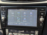 日産純正メモリーナビ。操作も簡単なタッチパネルです。