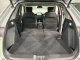 リアシートを倒すと、ラゲッジスペースを広くお使いいただけます!