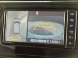 パノラミックビューモニター付きです。車両を上から見たような映像をディスプレイオーディオ画面に表示。運転席からの目視だけでは見にくい、車両周辺の状況をリアルタイムでしっかり確認できます。