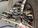 お車を安心してお乗りいただく為には、足回りの定期点検が欠かせません。サービスサポート(有償保証)では無料点検もご提供しており、安心のカーライフをお過ごしいただけるサポート体制が整っています。