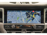 ポルシェ純正PCMナビ搭載です。