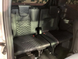 3列目シートはもちろん状態良好☆大人でもゆったりと座って頂けますので、大人数でのお出かけもラクラクです♪ご家族で、気の知れた仲間で、ドライブに行くのが楽しみですね♪