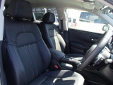 ゆったり大きくサポートも深いフロントシートです。室内はクリーニング済みです