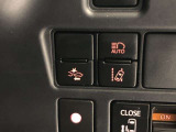 【TOYOTA SAFETY SENSE】走行中に前方の車両等を認識し、衝突の可能性がある時は警報音とブレーキで衝突回避と被害軽減をアシストしてくれます。