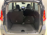 【ラゲッジルーム】後部座席を倒せば大きな荷物も積むことが出来ます!