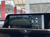 バックガイドモニターで、後方を確認しながら安心して駐車することができます。運転初心者も熟練者も必須の機能ですよ!