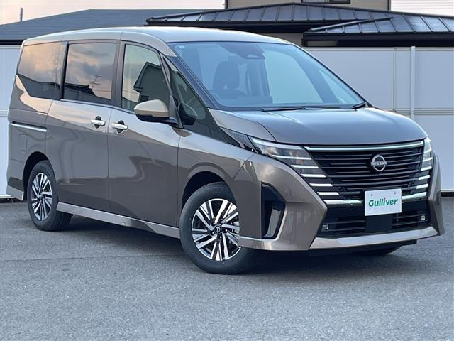 セレナ 1.4 e-4ORCE ハイウェイスターV 4WD 4WD 修復歴無し