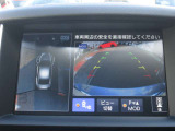 アラウンドビューモニター(車両を上から見たように表示)装着で車庫入れをサポート