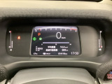 マルチインフォメーション・ディスプレイでは、燃費や車速、ホンダセンシング機能の注意表示など表示され、快適な運転に。