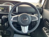 ステアリングも使用感が少なく、きれいな状態となっております♪