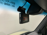 万が一の事故のときもドライブレコーダーがあると安心です。ご利用になる場合は個人情報保護の観点より新品の対応SDカードをお求め下さい。