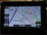 スズキ純正スタンダードメモリー8インチ(AVIC-RLS901)&バックカメラが装備されているので、普段の使い勝手もロングドライブも快適です。