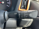 【 オートライト 】オートライトなのでライトの点け忘れを気にすることなく運転が出来ます。
