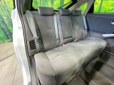 後部座席も気になるようなキズ・汚れやへたり等、大きなダメージはなく、良好な状態です。
