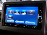 CD、DVD、Bluetooth、AM、FM、AUX、スマートフォン接続ができます。