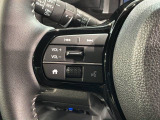 ステアリングにオーディオ操作スイッチが付いています。オーディオ画面に直接タッチしなくても操作が出来ますので、運転に集中できます。
