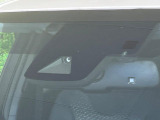 【トヨタセーフティセンス】走行中に前方の車両等を認識し、衝突しそうな時は警報とブレーキで衝突回避と被害軽減をアシスト。より安全にドライブをお楽しみいただけます。