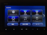 【オーディオ機能】オーディオは、フルセグTVの他にDVD/CDプレーヤーを装備♪もちろんFM/AMラジオもお聞きいただけますよ♪